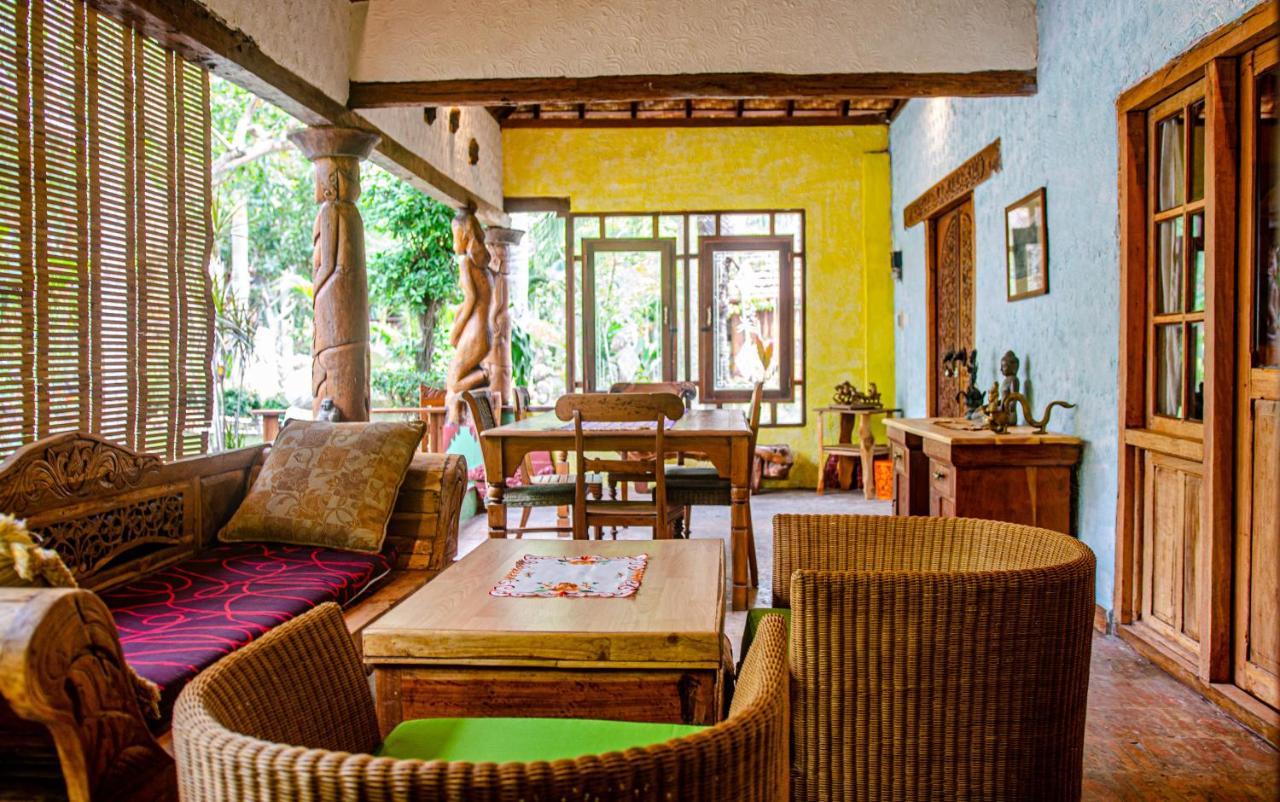 Hotel Stanley Lombok Mataram Pokoj fotografie