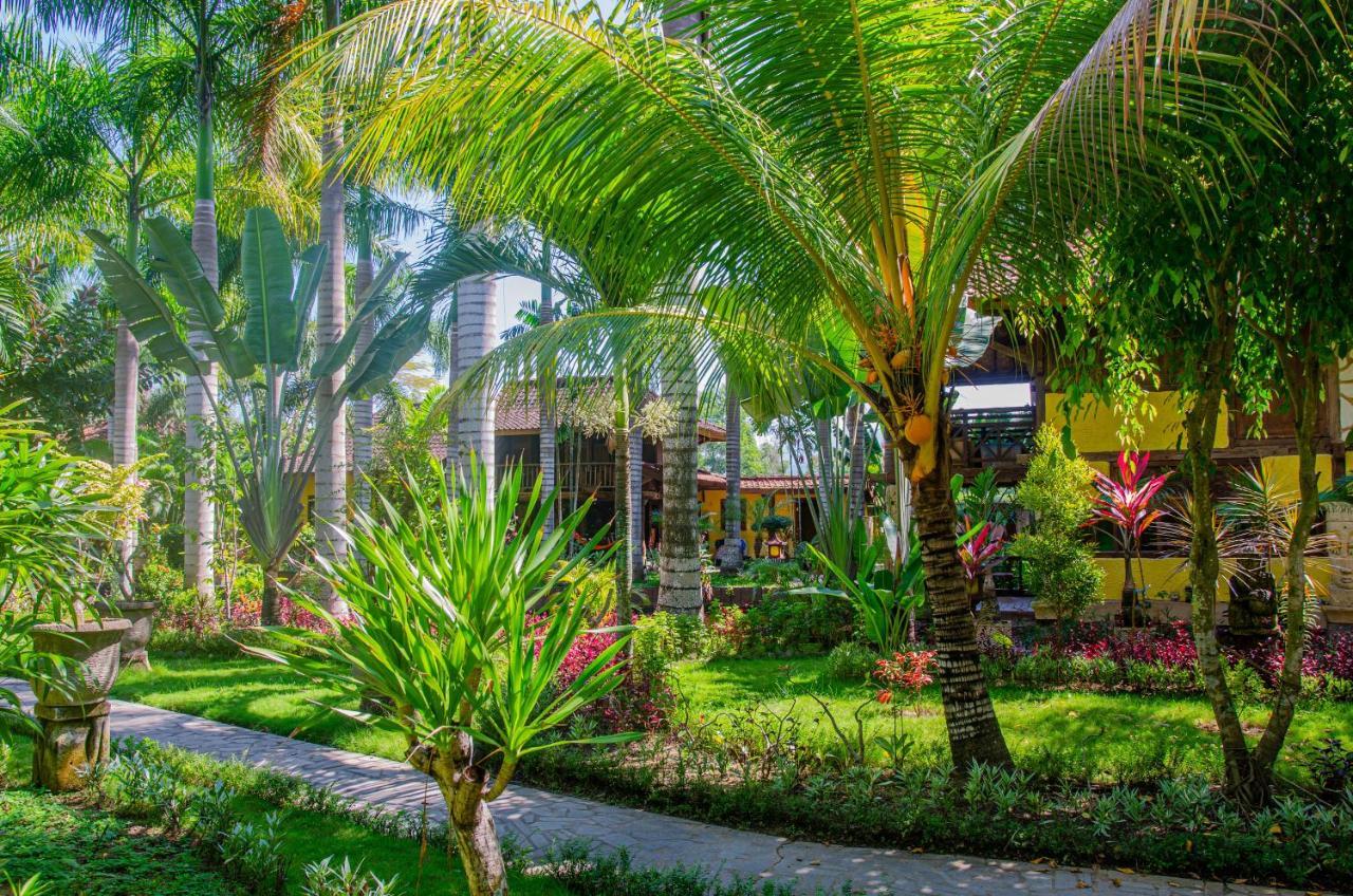 Hotel Stanley Lombok Mataram Exteriér fotografie