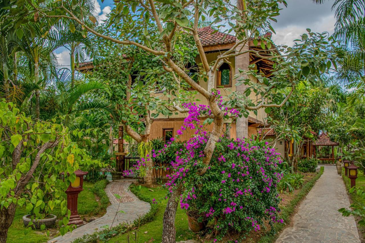 Hotel Stanley Lombok Mataram Exteriér fotografie