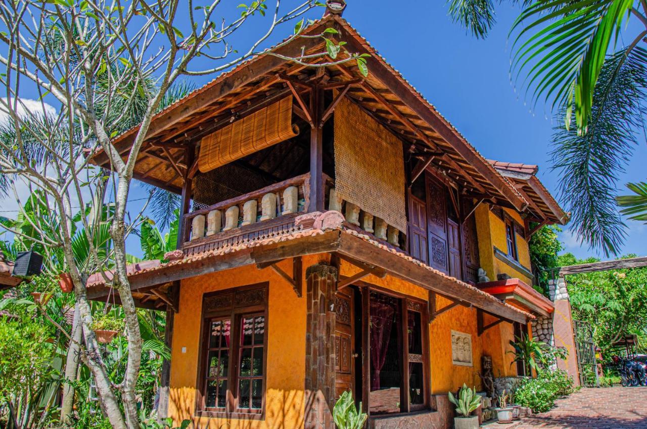 Hotel Stanley Lombok Mataram Pokoj fotografie