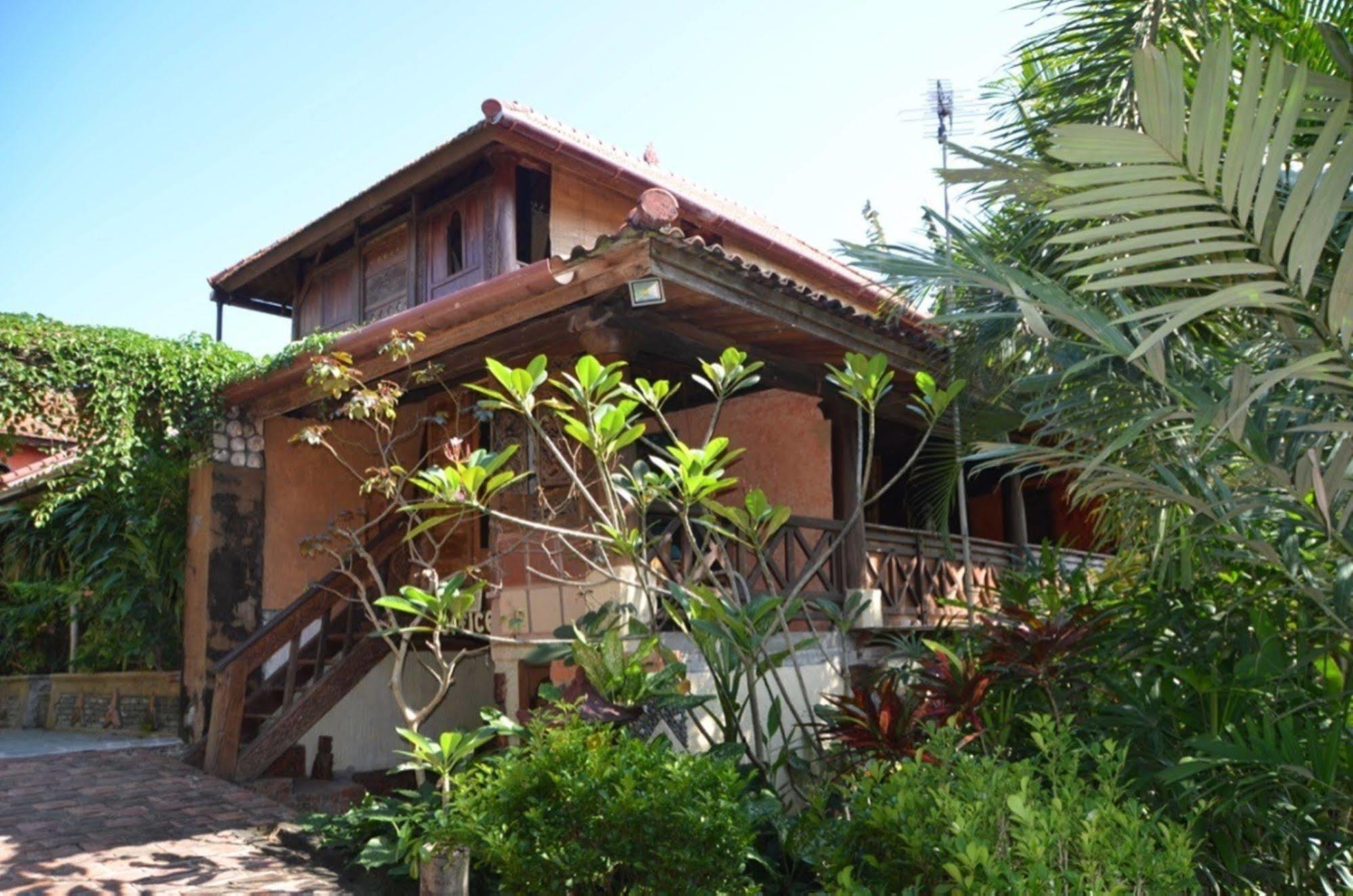 Hotel Stanley Lombok Mataram Exteriér fotografie